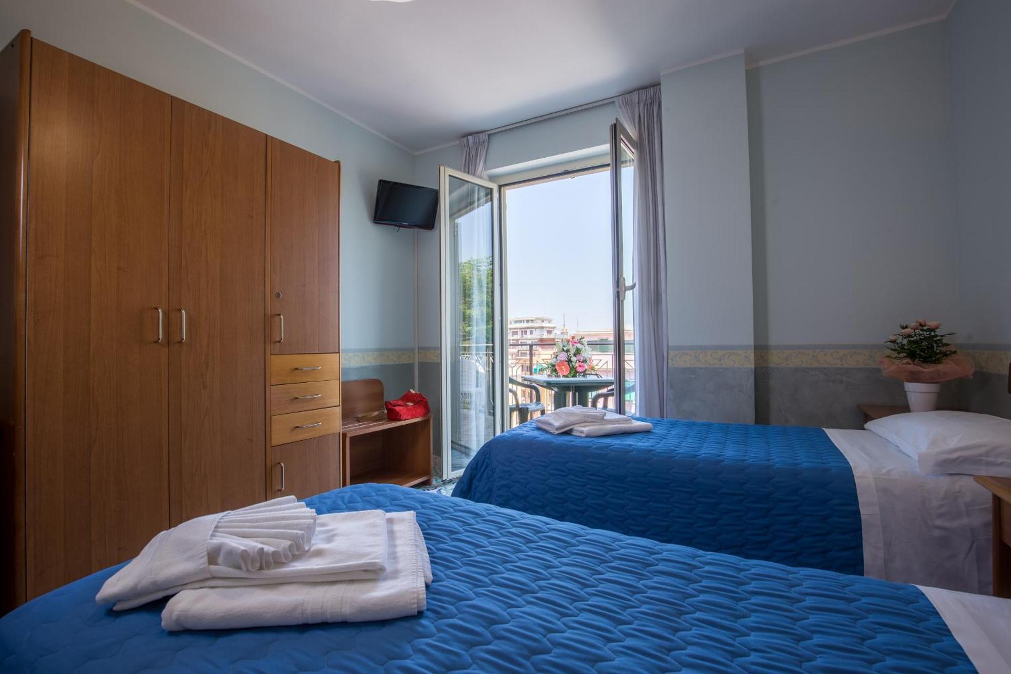 Hotel Casa Tra Noi Roma Esterno foto