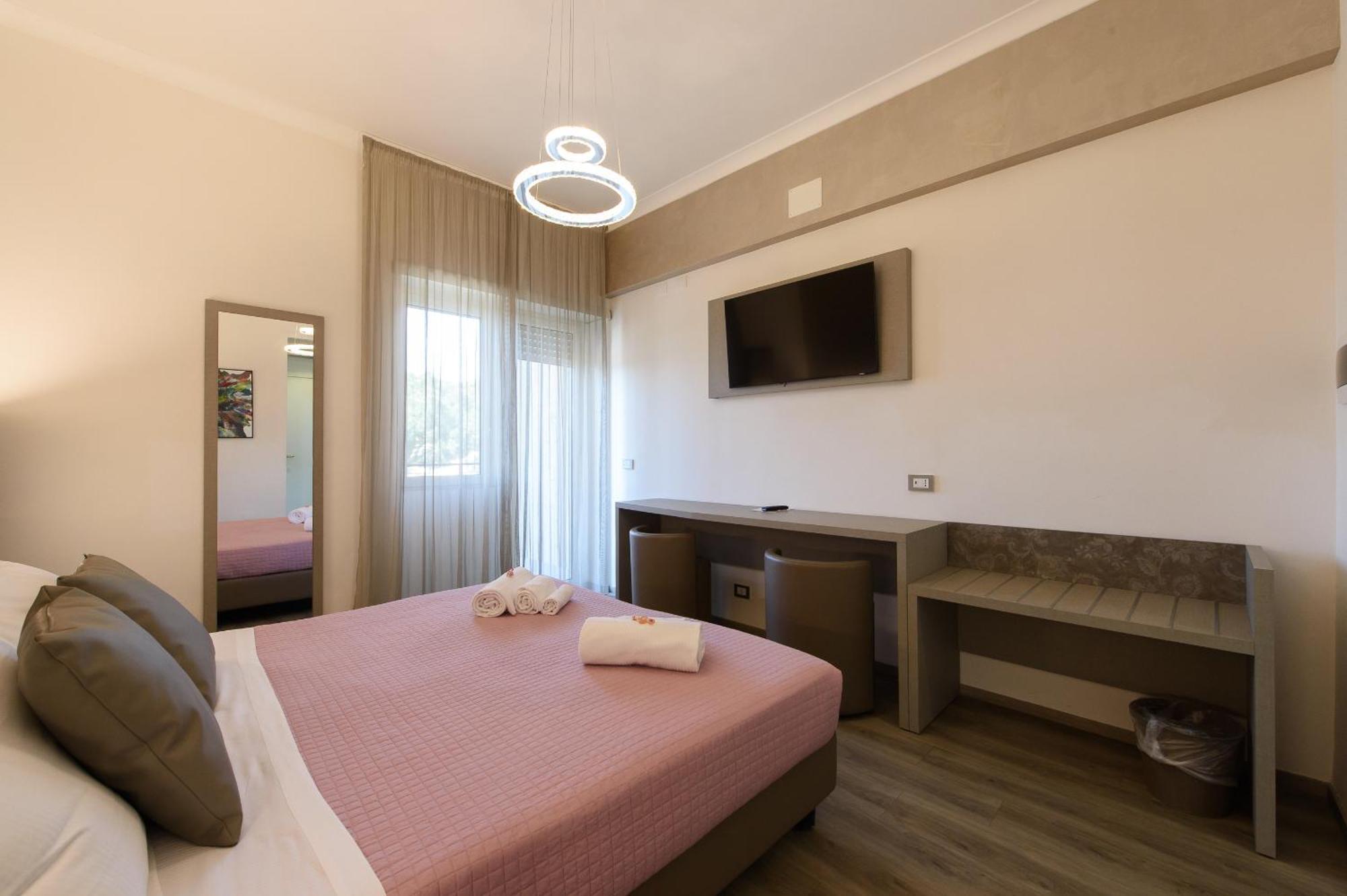 Hotel Casa Tra Noi Roma Esterno foto