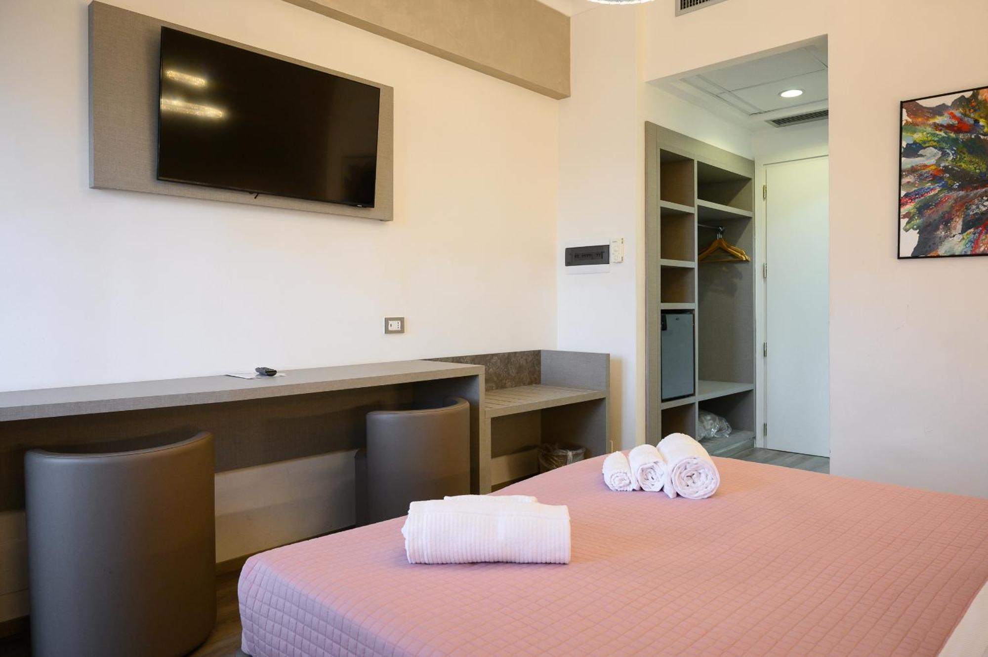 Hotel Casa Tra Noi Roma Esterno foto